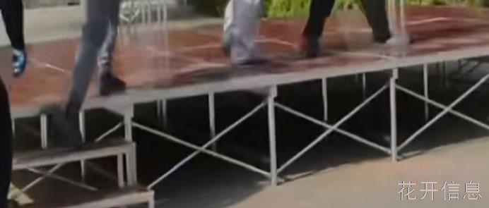 舞台和音箱优惠转让啦!!!需要的看过来